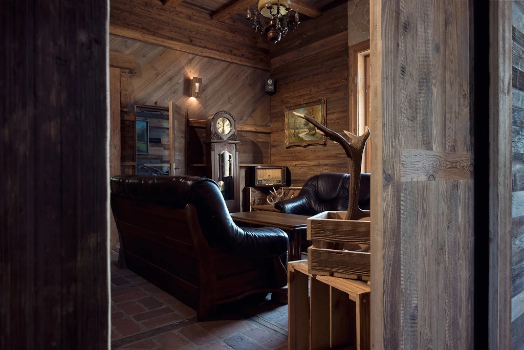 Modern and Rustic Interior Design: A Guide to Mixing Styles